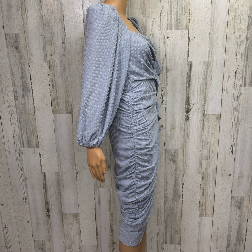 ASTR The Label Athens Ruched‎ Puff Sleeve Shimmer Midi Dress - Picture 9 of 13